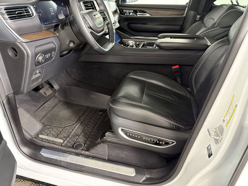 Used 2023 Jeep Grand Wagoneer Series II image 11