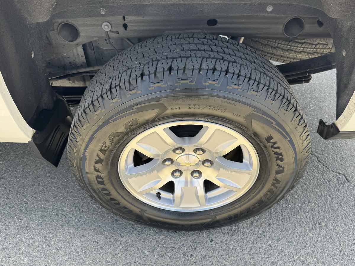 Used 2018 Chevrolet Silverado 1500 LT w/ LT Eassist Package RWD image 34