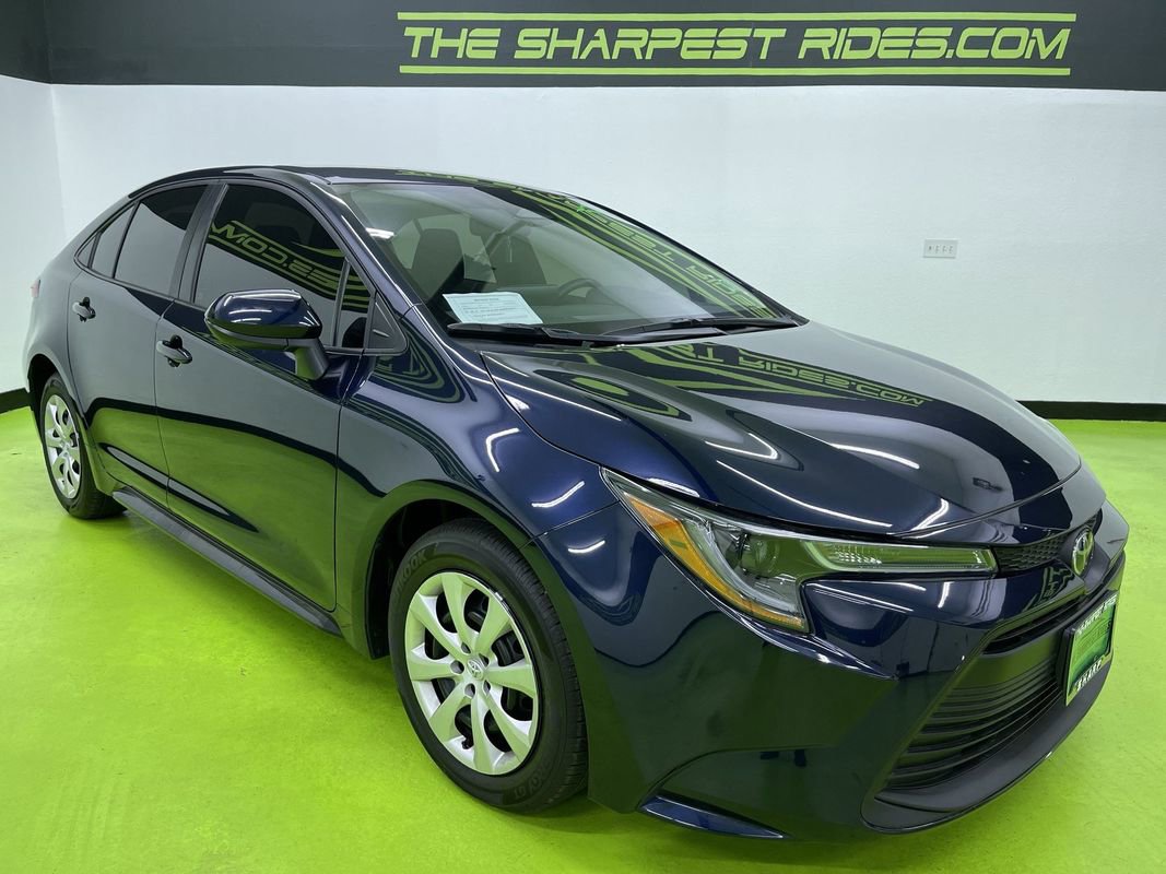 Used 2025 Toyota Corolla LE image 2