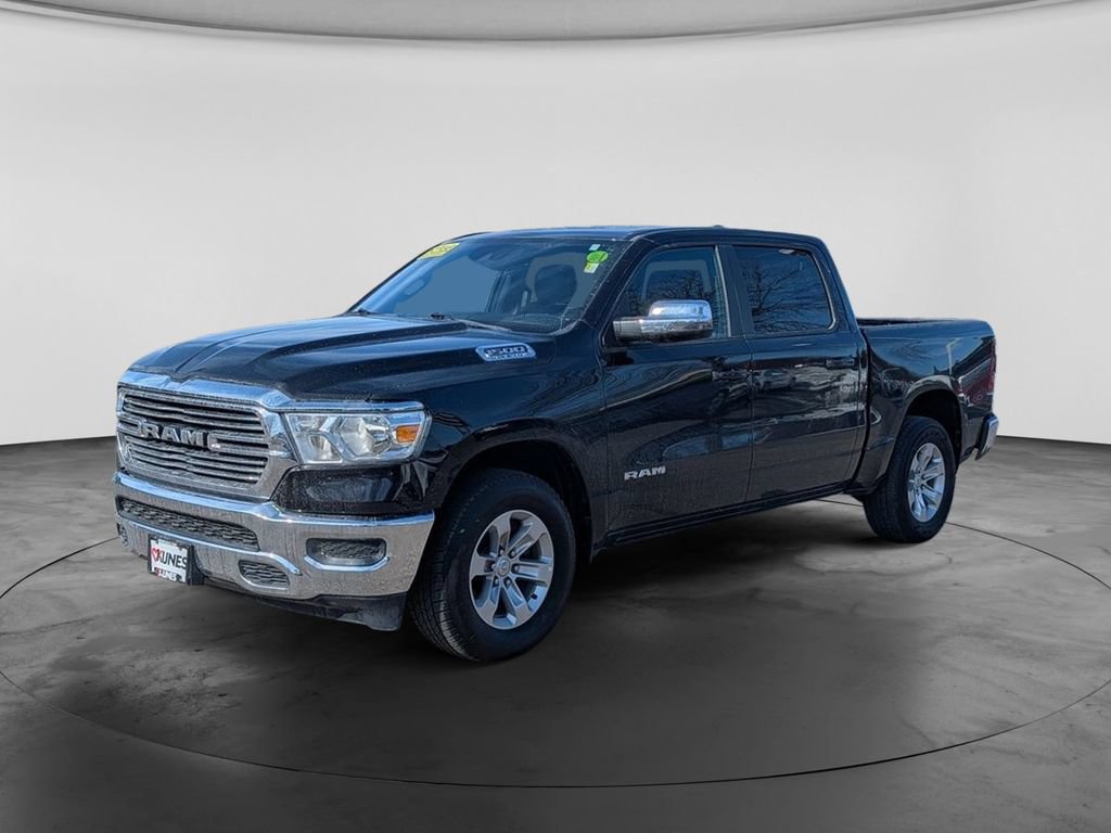 Used 2024 RAM 1500 Laramie AWD/4WD image 4