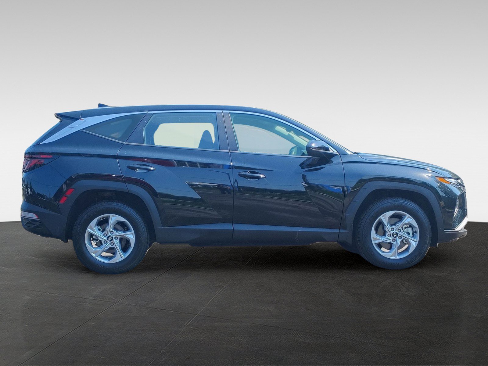 Certified 2023 Hyundai Tucson SE AWD/4WD image 4