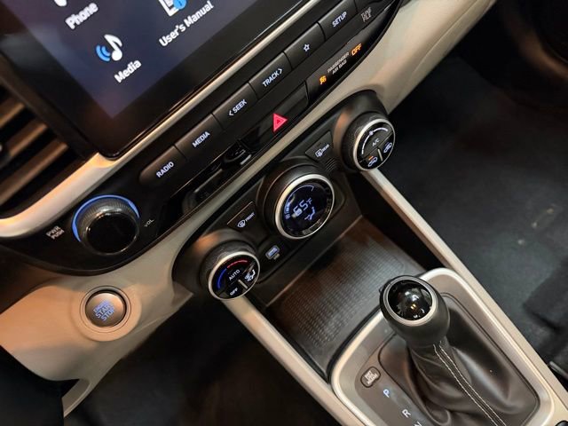 Certified 2024 Hyundai Venue SEL image 30