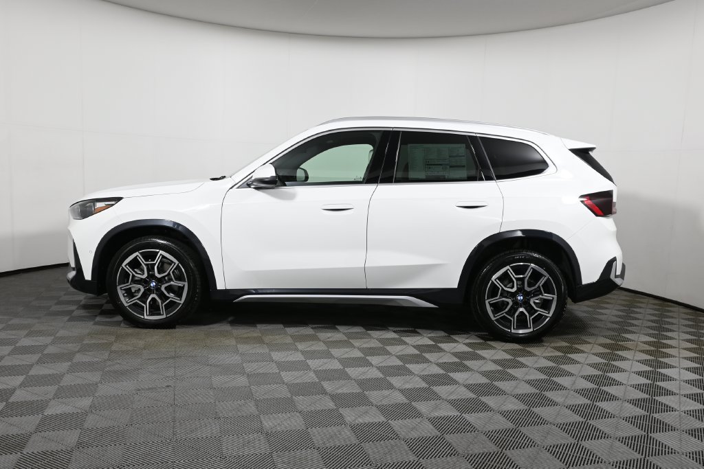 New 2027 BMW X1 xDrive28i AWD/4WD image 2