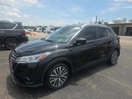 Used 2023 Nissan Kicks SV FWD image 1