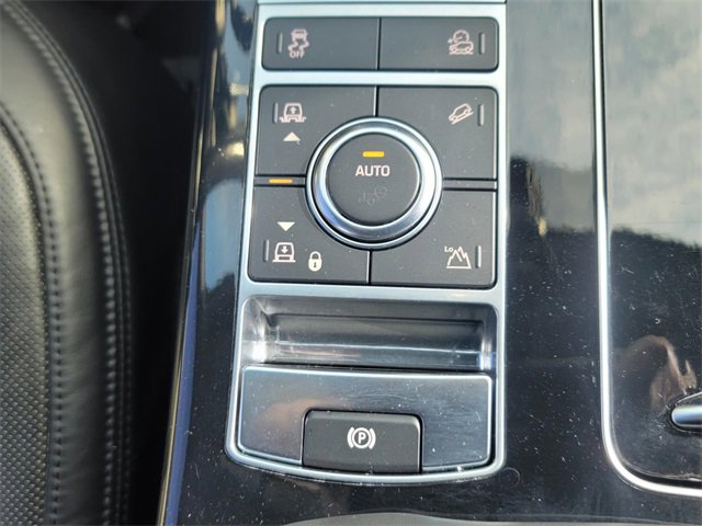 Used 2022 Land Rover Range Rover Autobiography image 23
