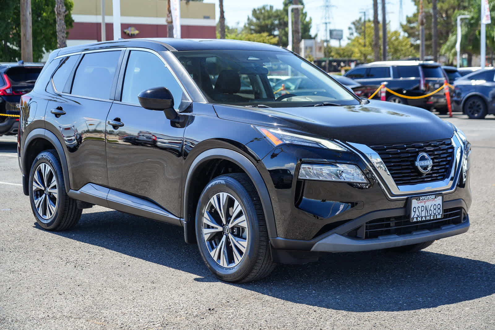 Used 2023 Nissan Rogue SV FWD image 6