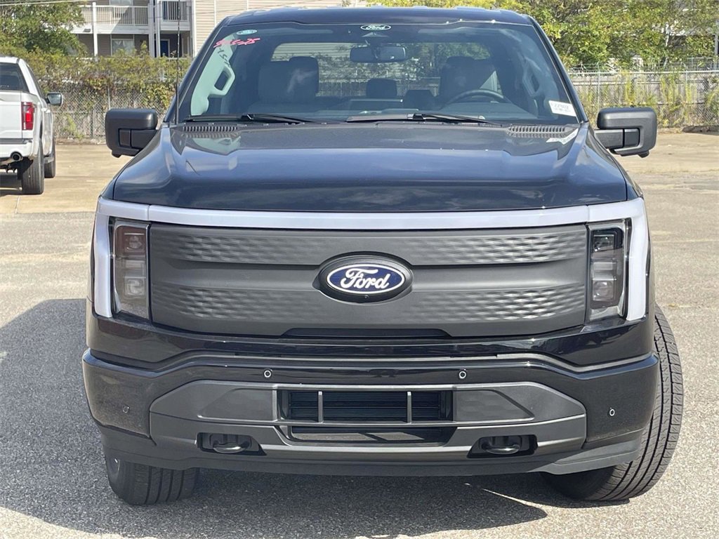 New 2025 Ford F150 Lightning Flash image 8