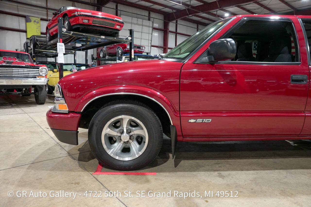 Used 2003 Chevrolet S10 Pickup LS RWD image 3