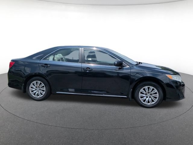 Used 2012 Toyota Camry LE FWD image 6