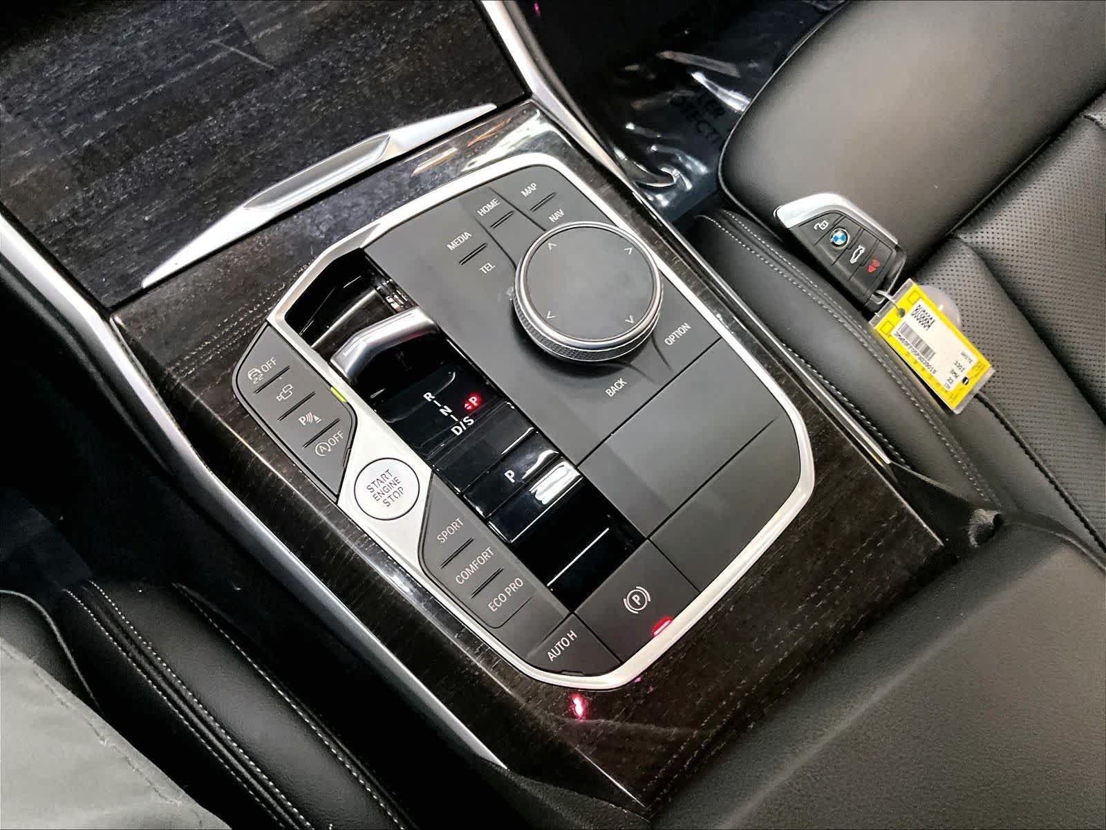 Used 2023 BMW 330i Sedan w/ M Sport Package RWD image 39