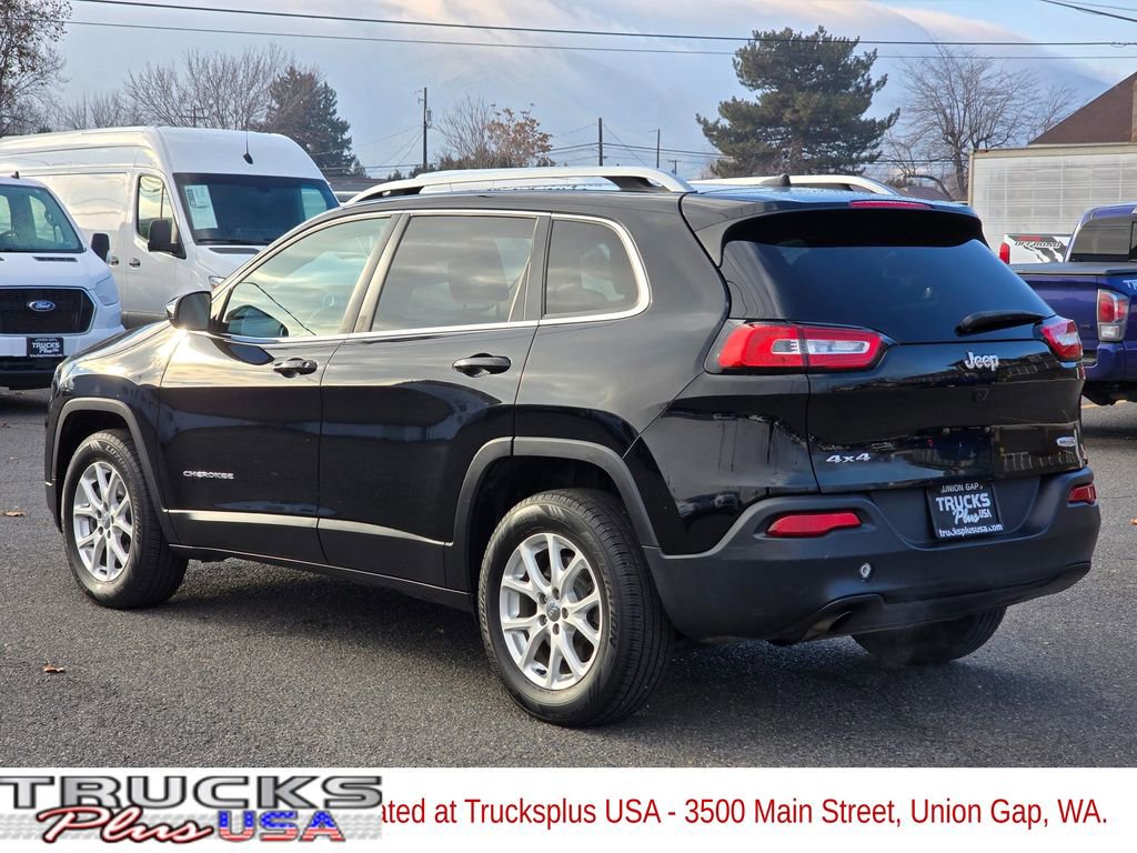 Used 2018 Jeep Cherokee Latitude Plus image 3