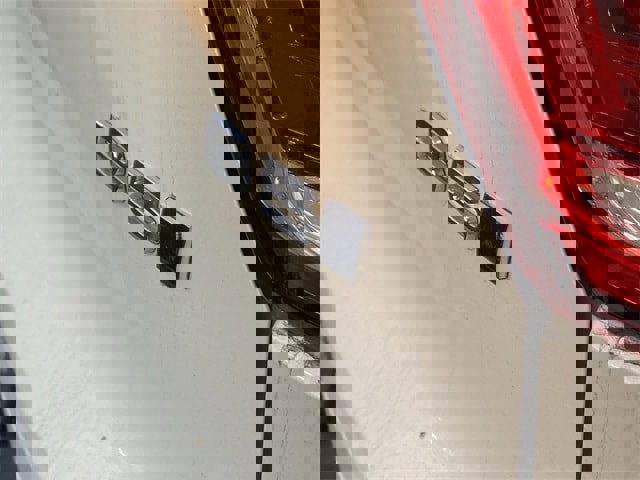 Certified 2023 Volvo XC40 B5 Plus w/ Driver Assist Package image 6