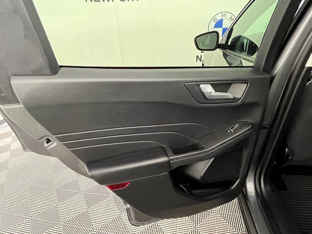 Used 2021 Ford Escape SE image 26