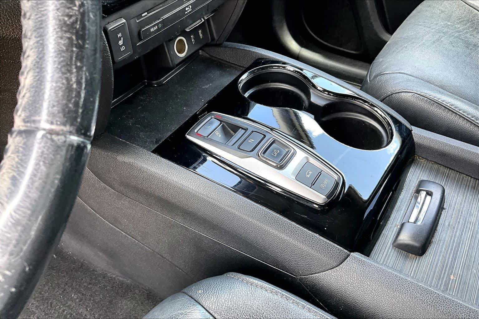 Used 2018 Honda Pilot Touring image 16