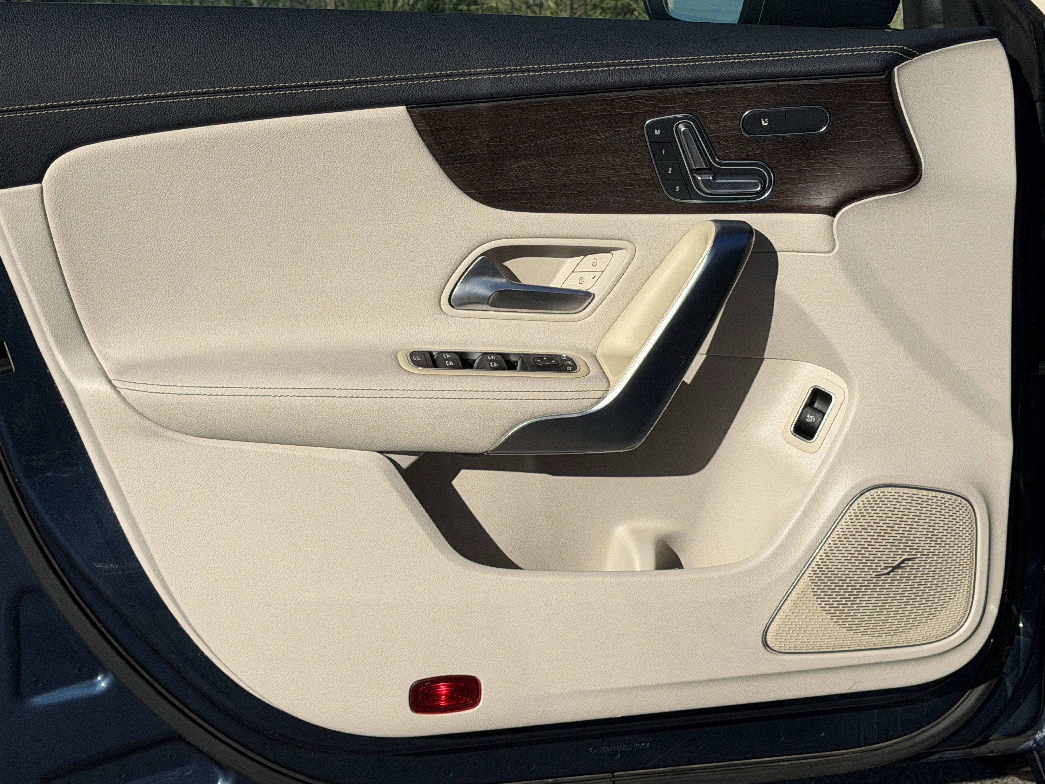 Certified 2020 Mercedes-Benz CLA 250 w/ Premium Package image 16