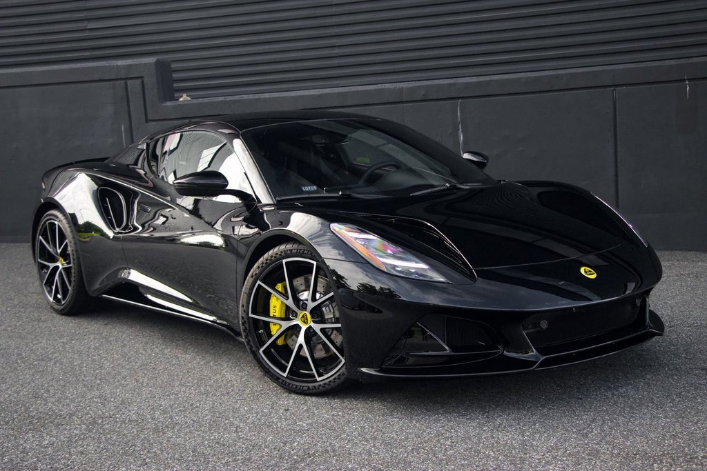 Used 2025 Lotus Emira image 7