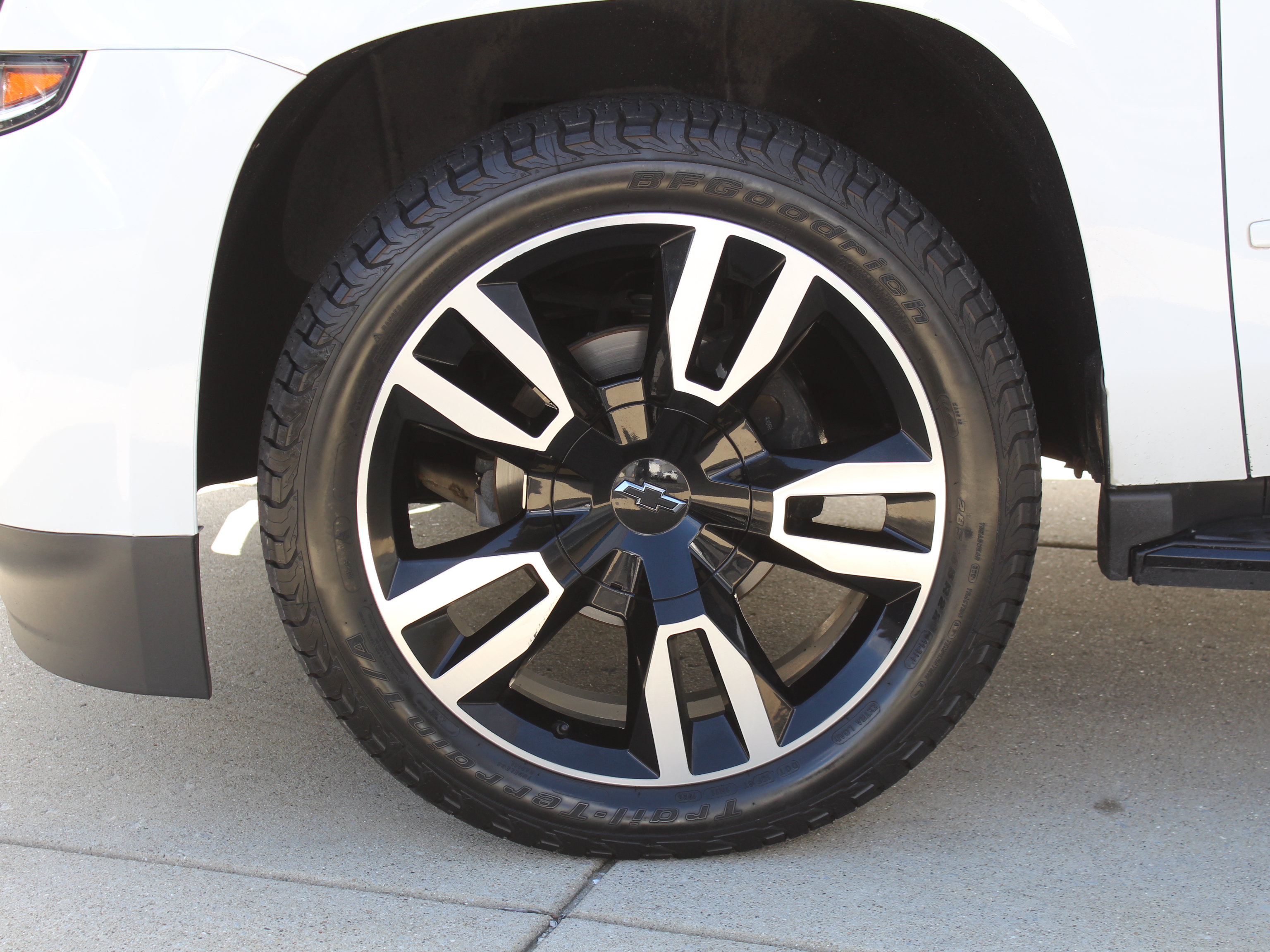 Used 2019 Chevrolet Tahoe Premier AWD/4WD image 33