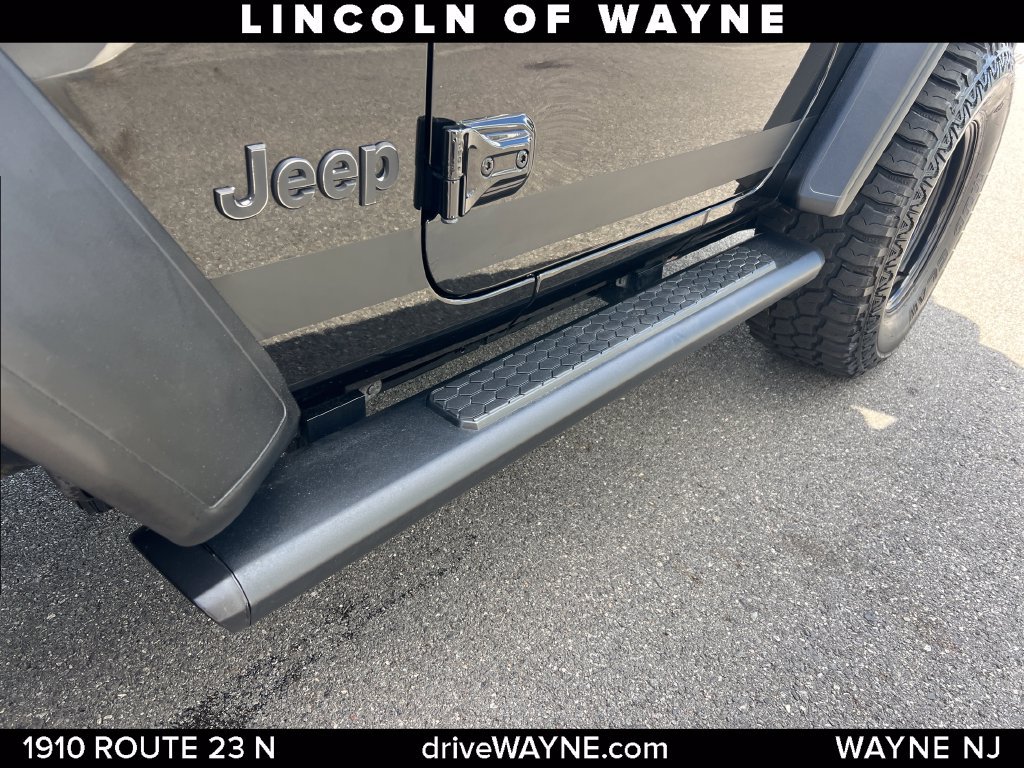 Used 2018 Jeep Wrangler Sport AWD/4WD image 14