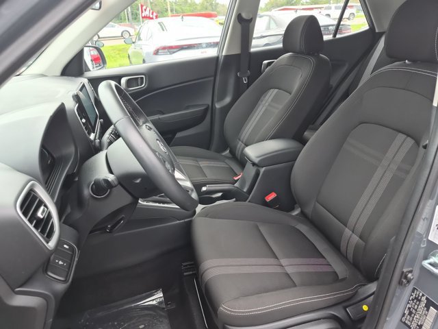 Used 2026 Hyundai Venue SEL FWD image 24