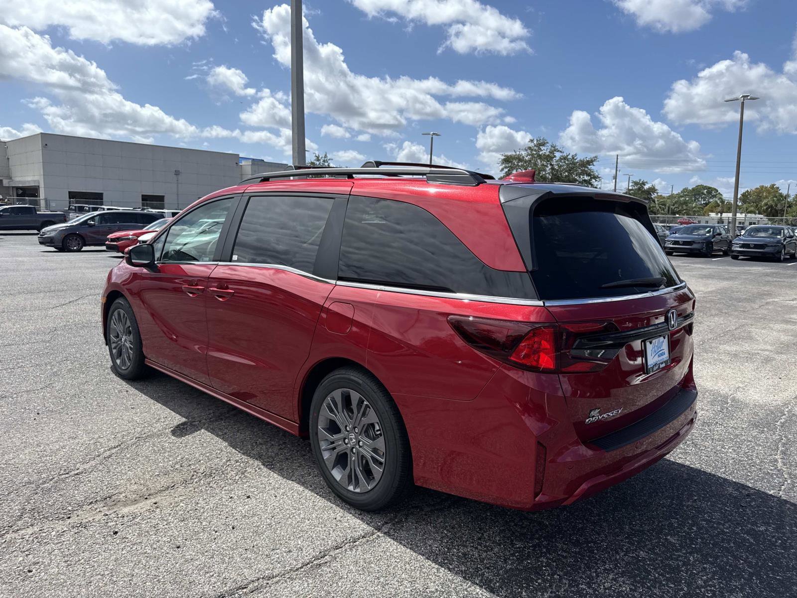 New 2026 Honda Odyssey Touring image 6