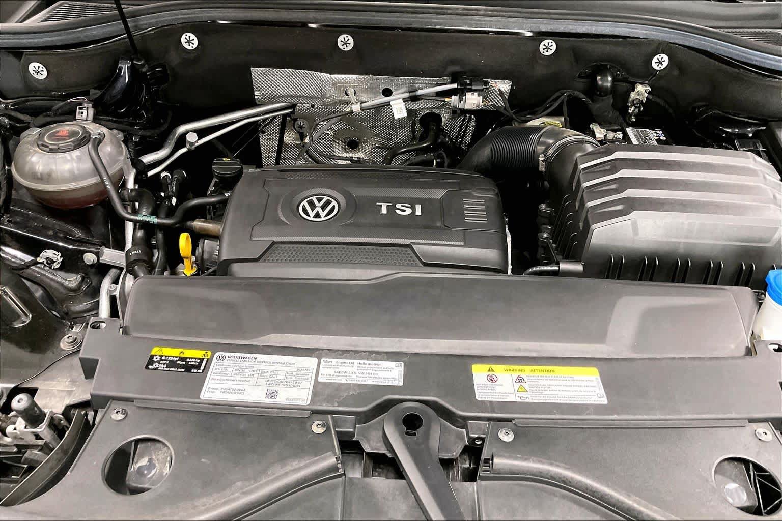 Used 2023 Volkswagen Atlas Cross Sport SE AWD/4WD image 31
