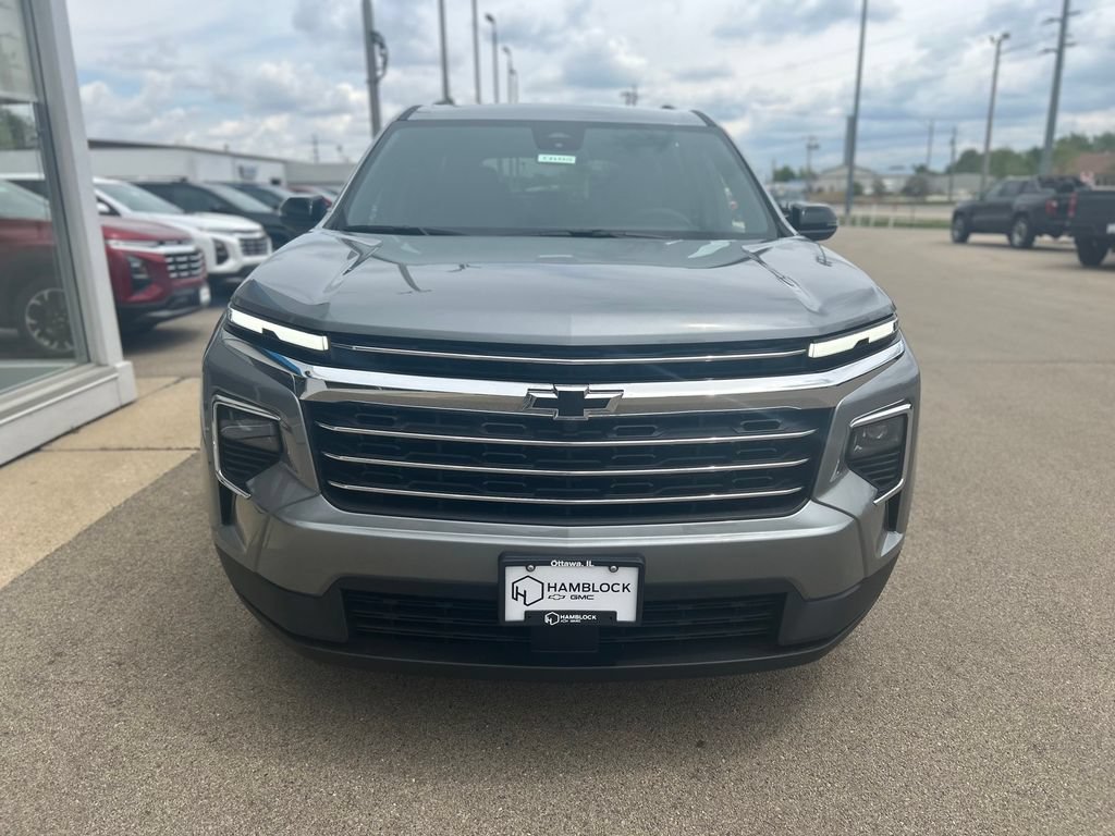 New 2026 Chevrolet Traverse LT FWD image 2