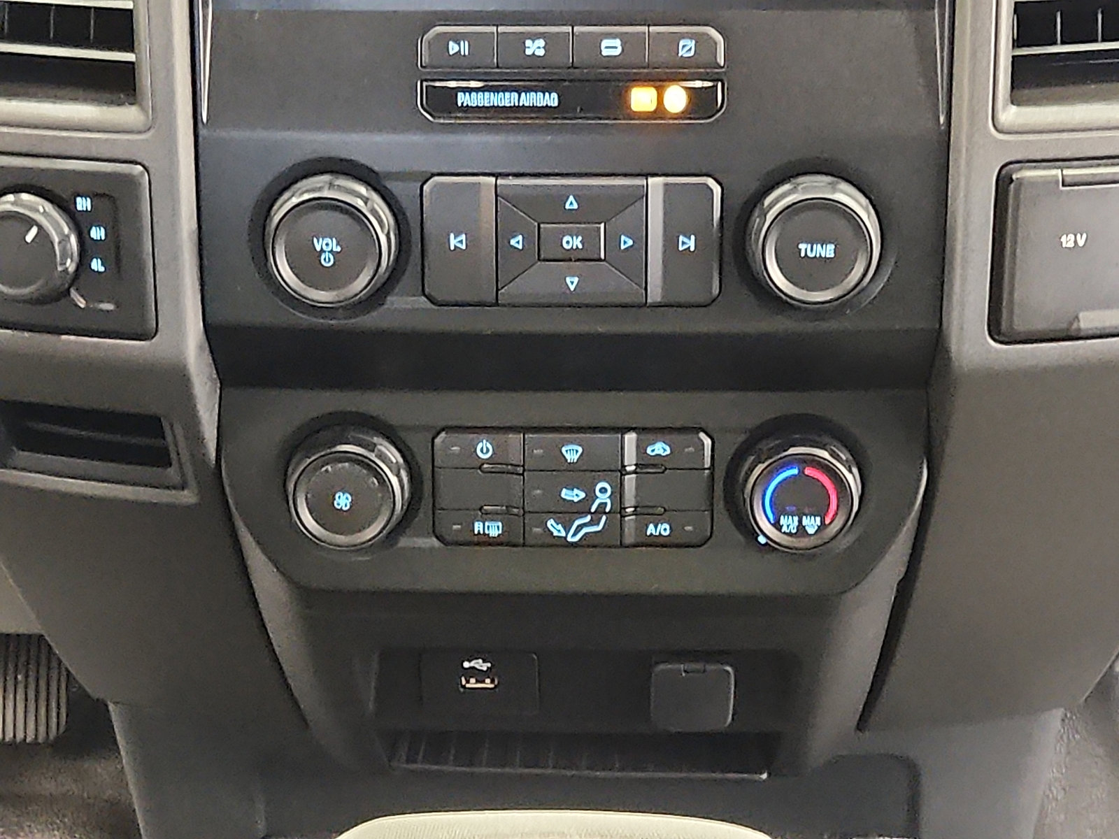 Used 2022 Ford F250 XL w/ STX Appearance Package image 18