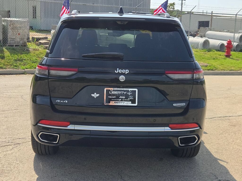 Certified 2025 Jeep Grand Cherokee Summit w/ Adv Protech Group IV AWD/4WD image 16