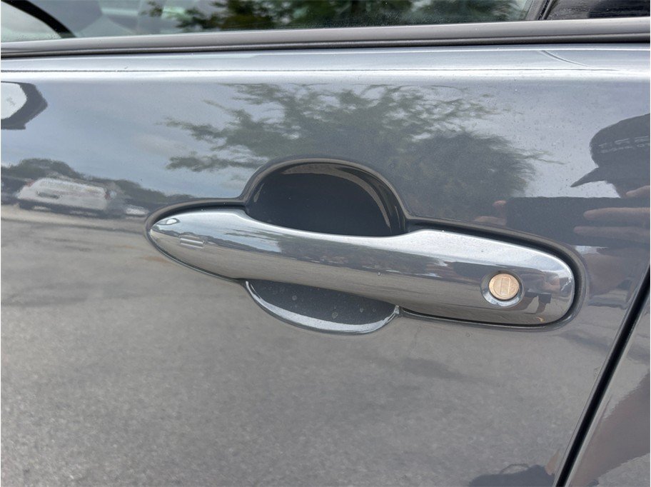 Used 2024 Toyota Prius XLE FWD image 17