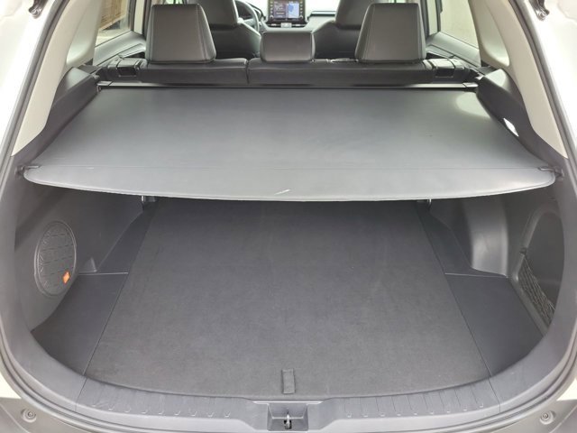 Used 2021 Toyota RAV4 Limited image 19