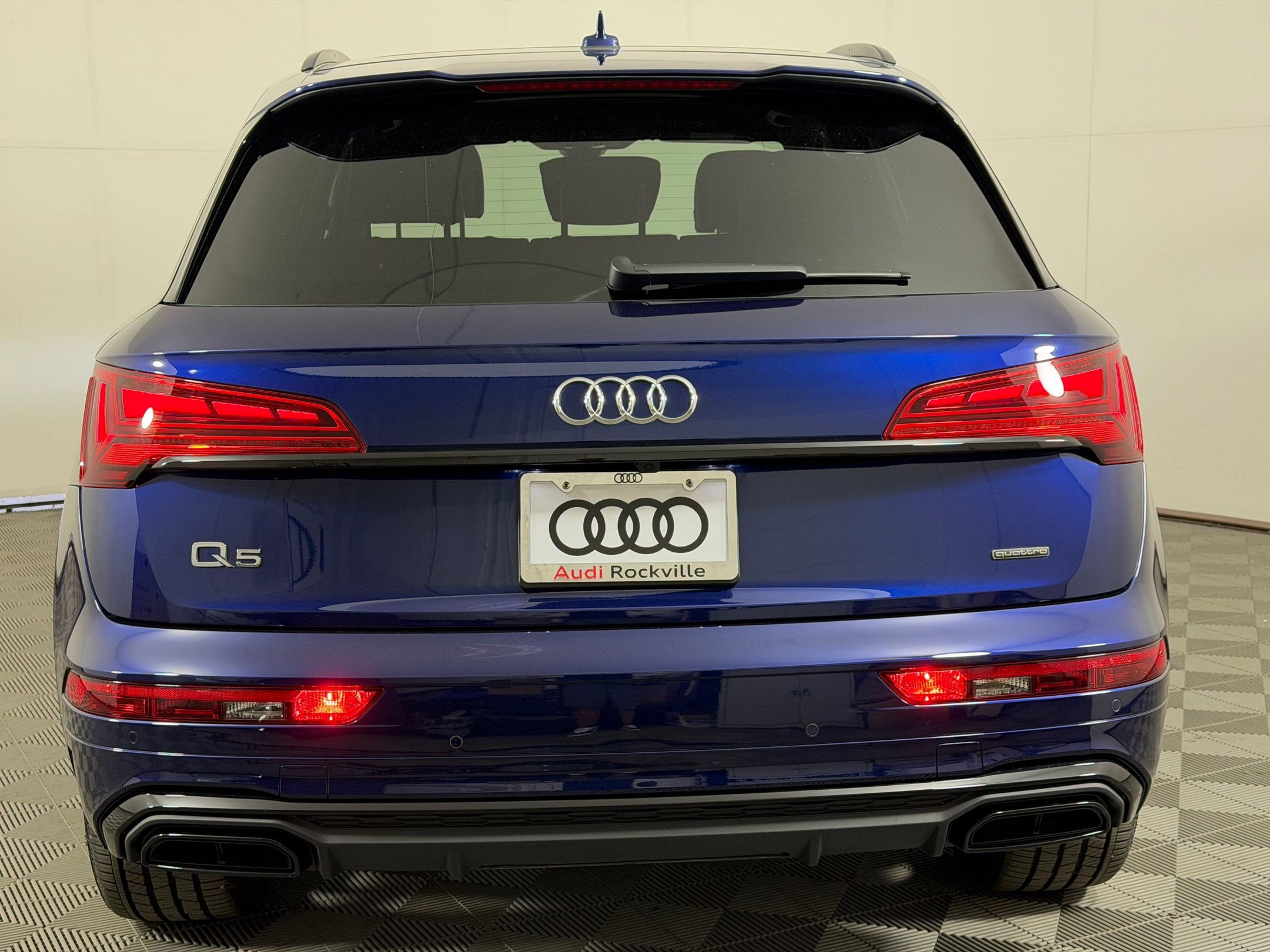 Certified 2025 Audi Q5 2.0T Premium w/ Convenience Plus Package image 10