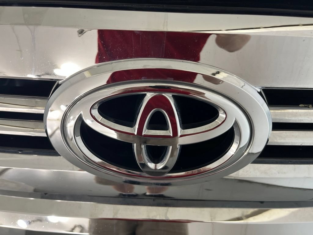 Used 2017 Toyota Tundra SR5 AWD/4WD image 34