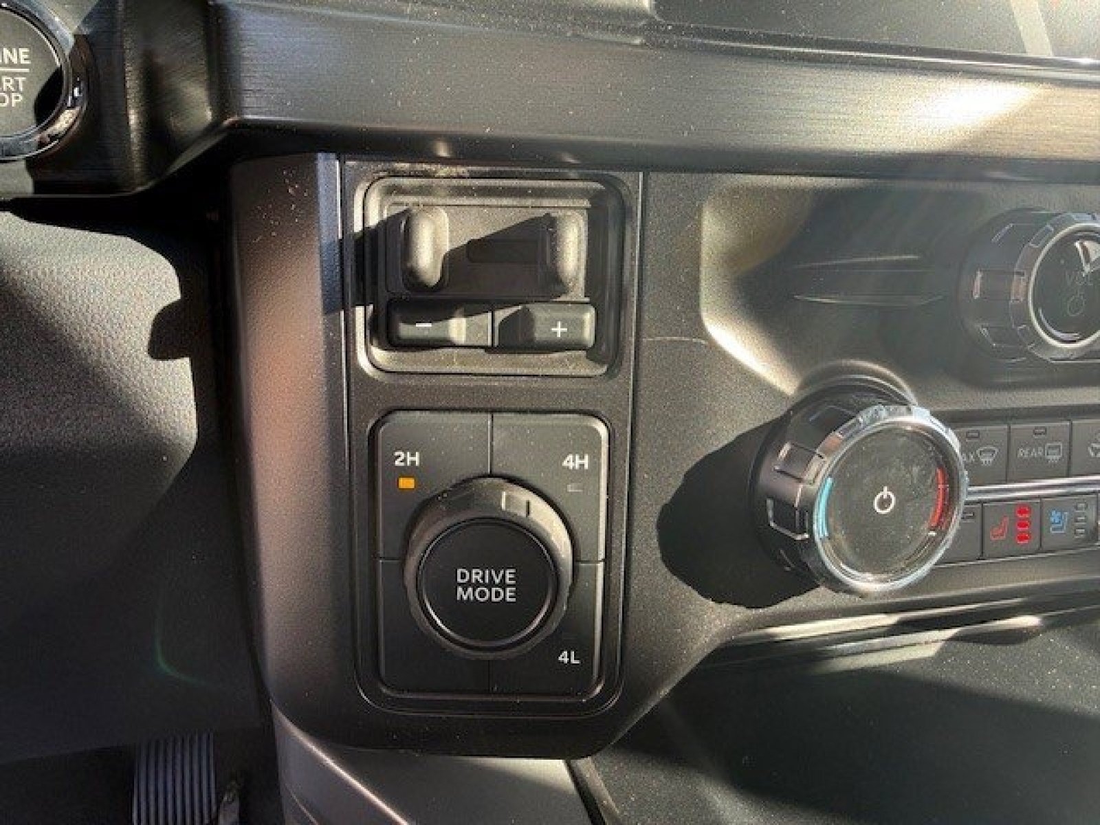 New 2026 Ford F350 Lariat AWD/4WD image 17