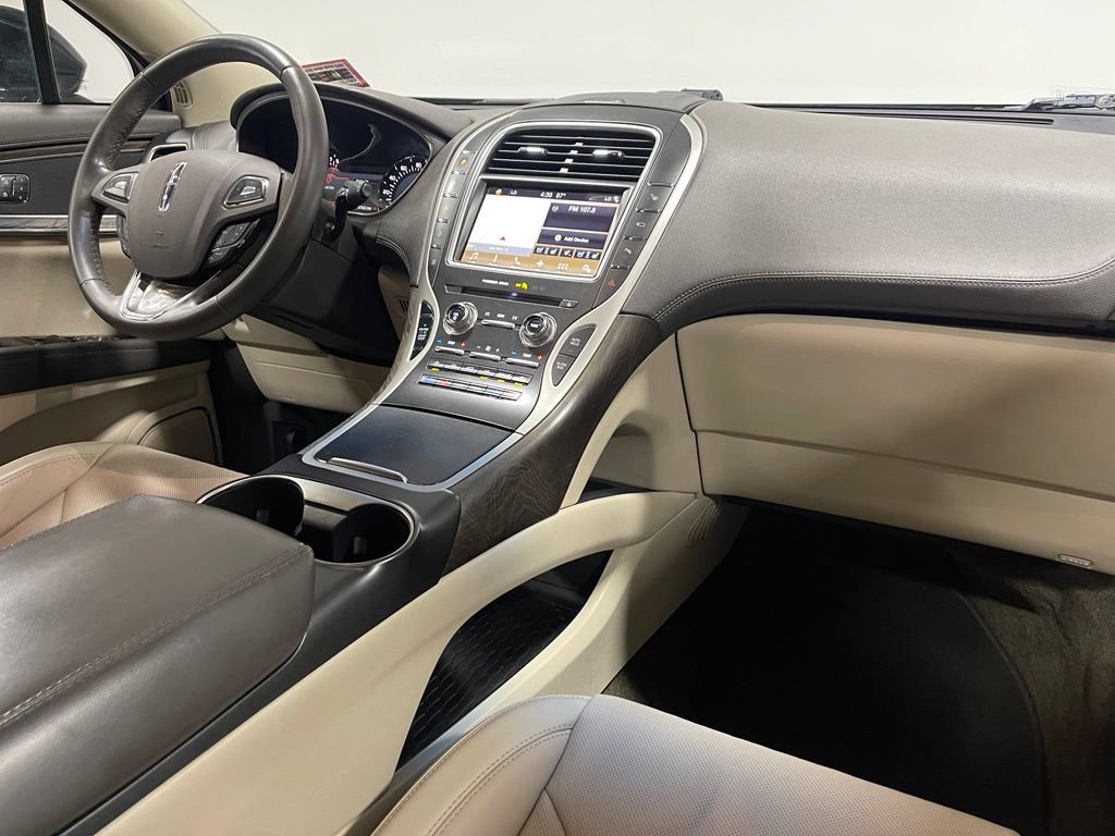 Used 2017 Lincoln MKX Reserve w/ Driver Assistance Package AWD/4WD image 28