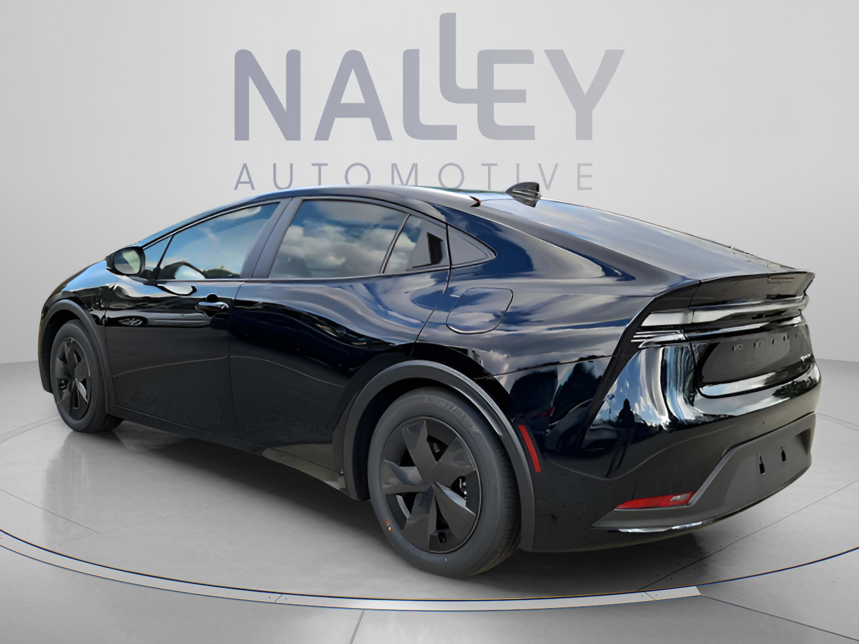 New 2026 Toyota Prius Plug-In Hybrid FWD image 3