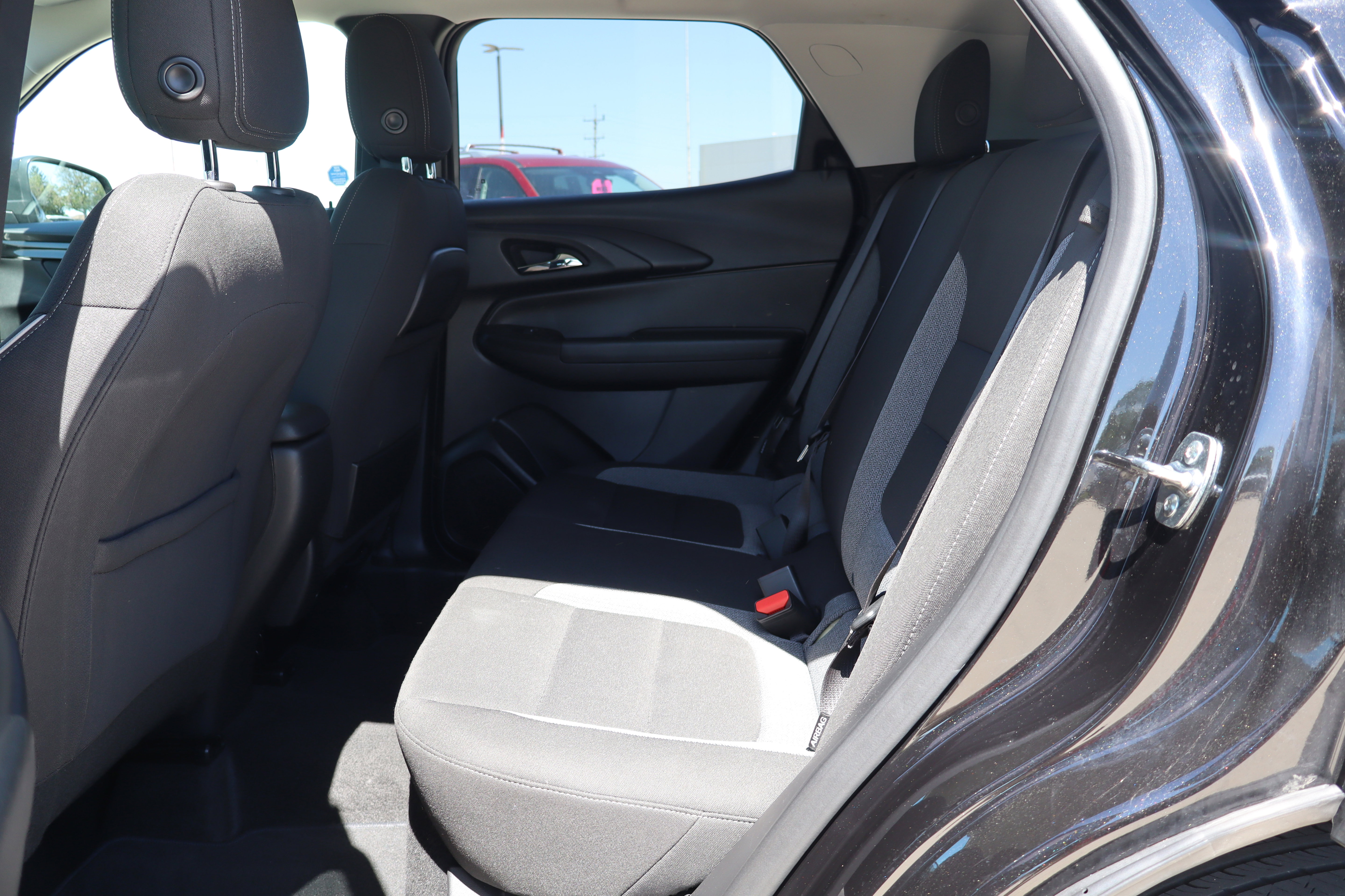 Used 2025 Chevrolet TrailBlazer LT AWD/4WD image 11