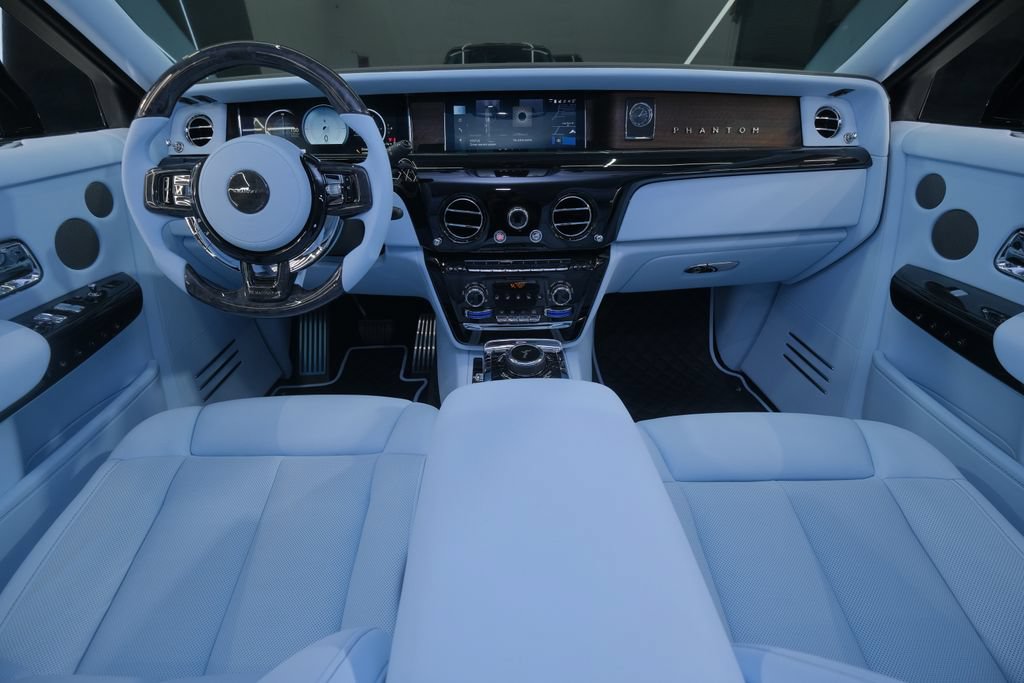 Used 2026 Rolls-Royce Phantom Sedan RWD image 86