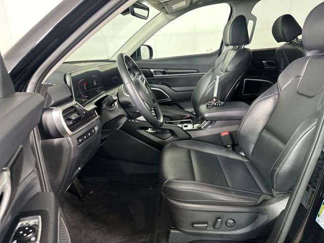 Used 2025 Kia Telluride S image 11