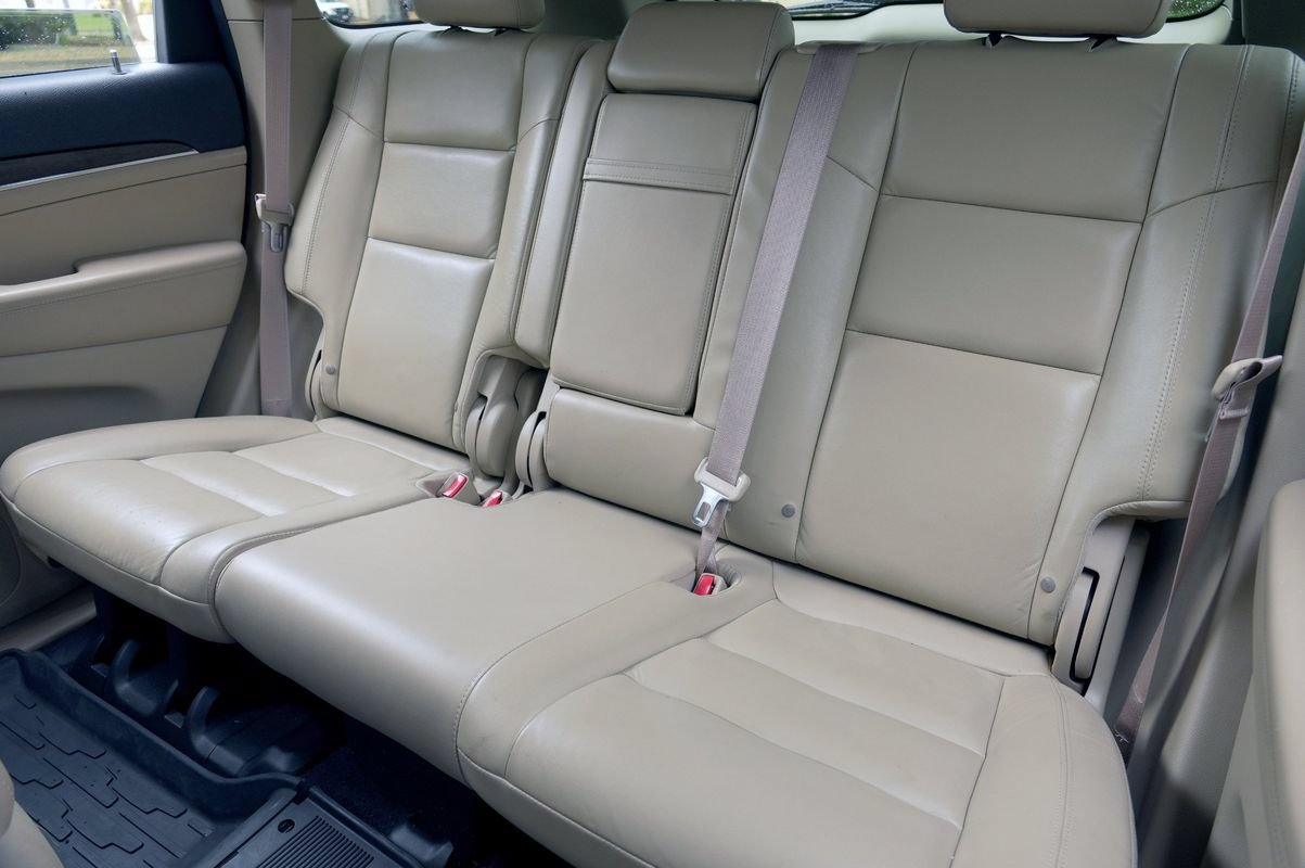 Used 2017 Jeep Grand Cherokee Limited RWD image 12