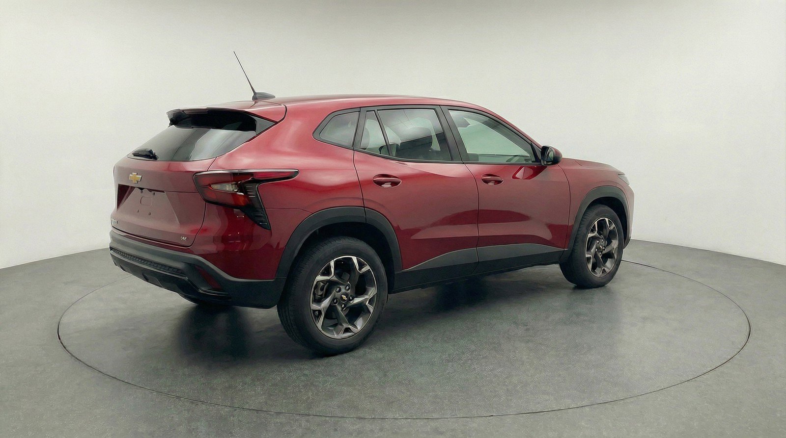 Used 2025 Chevrolet Trax LT w/ LT Convenience Package image 9