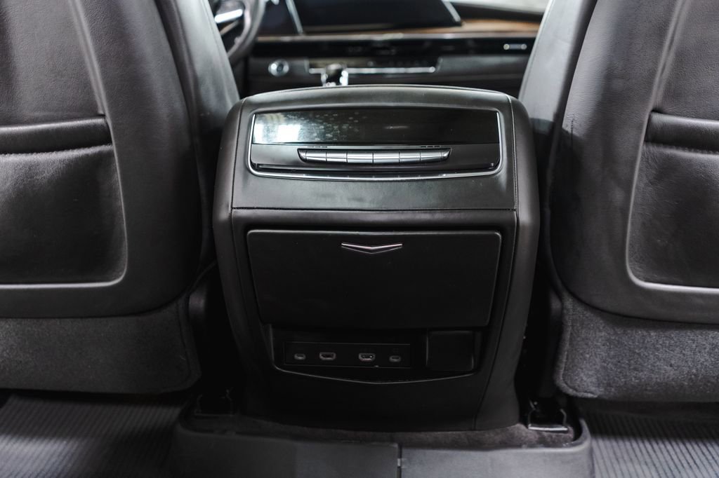 Used 2023 Cadillac Escalade ESV Sport Platinum image 35