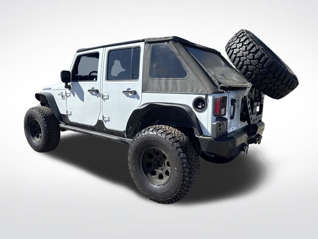 Used 2015 Jeep Wrangler Unlimited Rubicon AWD/4WD image 3