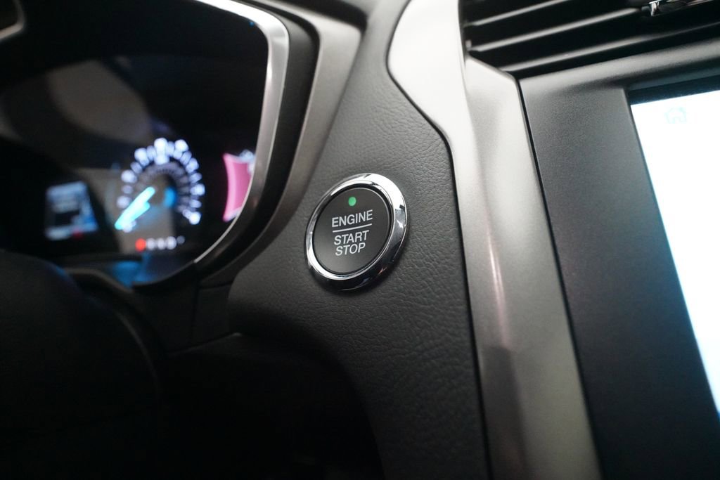 Used 2020 Ford Fusion SE image 34