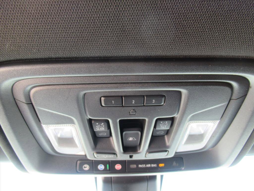 Used 2021 Chevrolet Silverado 3500 High Country image 30