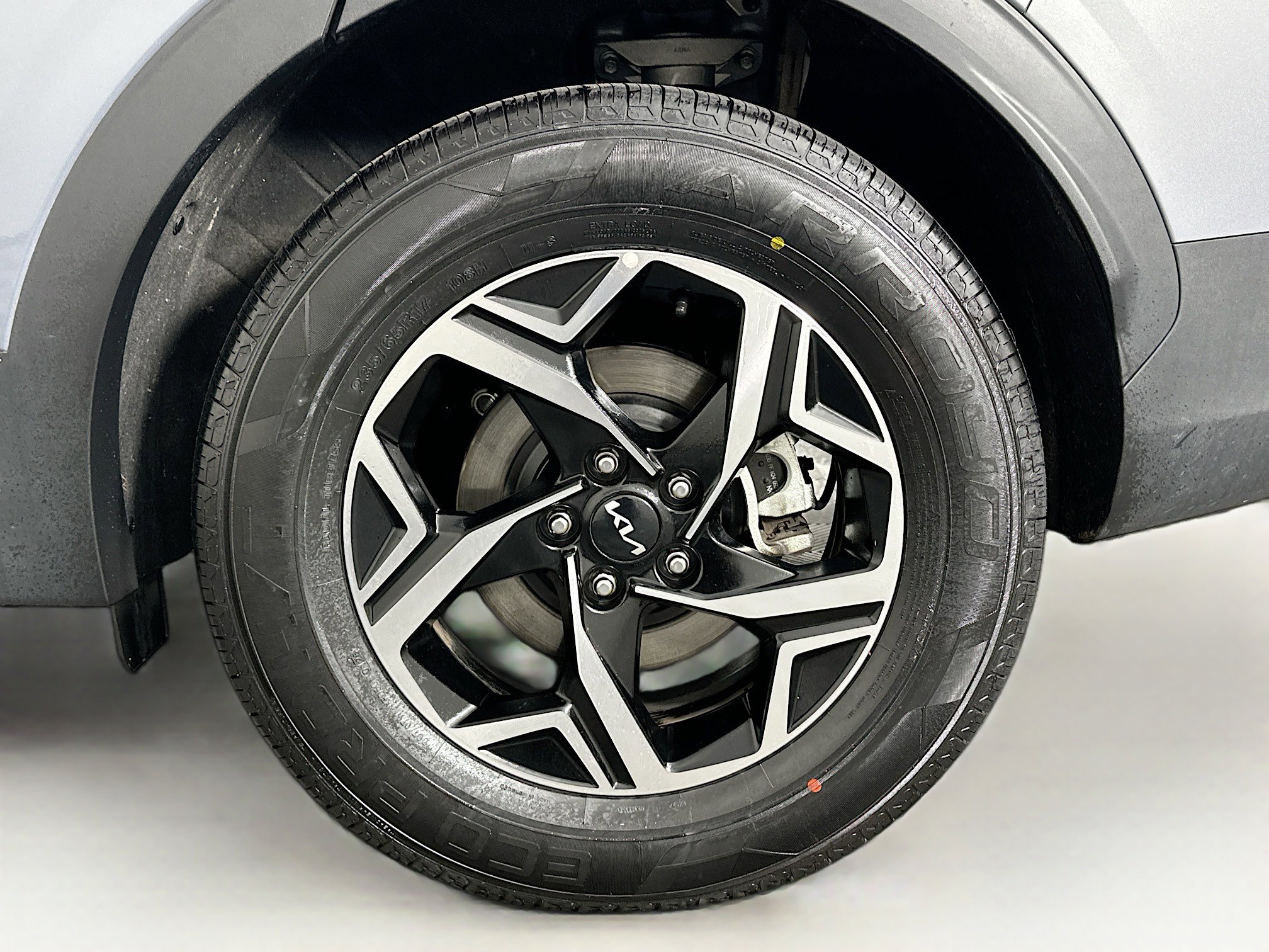 Used 2025 Kia Sportage LX image 11