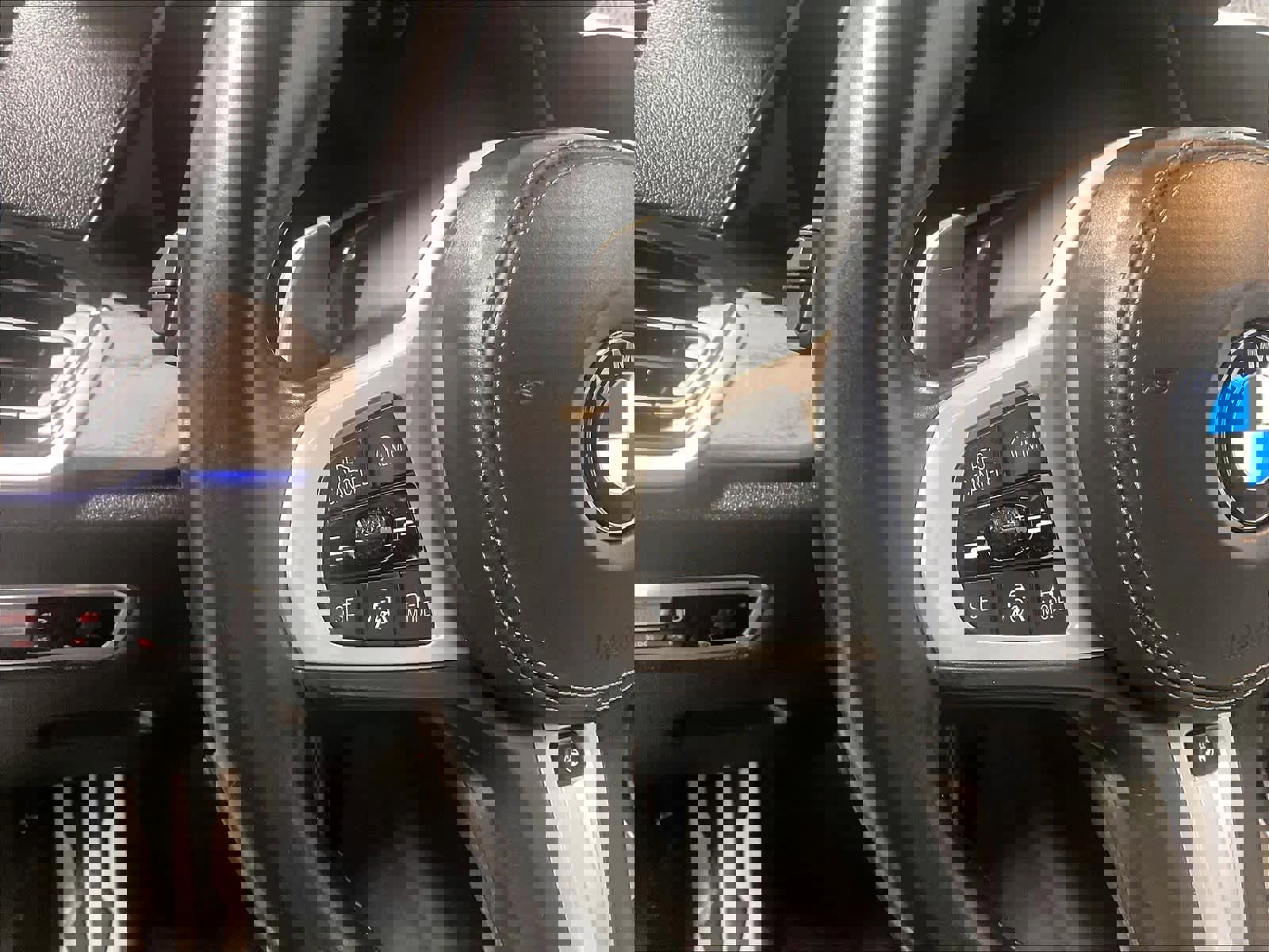 Used 2021 BMW X5 M50i w/ Executive Package image 23