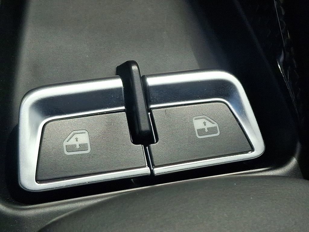 Used 2020 Ferrari F8 Tributo image 24