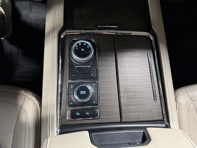 Used 2023 Ford Expedition Limited AWD/4WD image 13