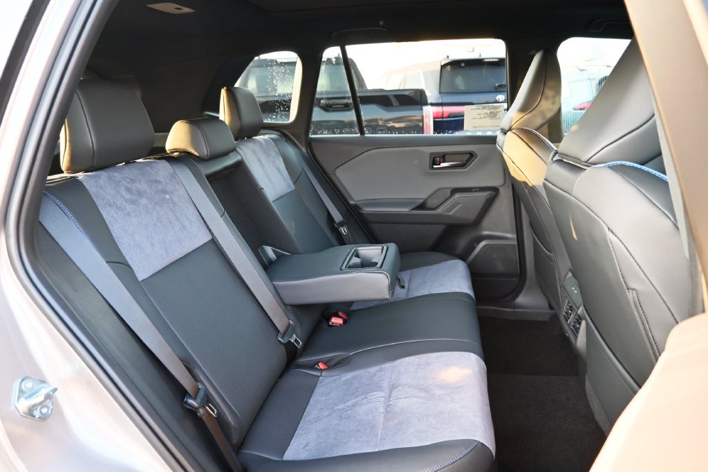 New 2026 Toyota RAV4 XSE w/ Panoramic Sun Roof Package AWD/4WD image 17