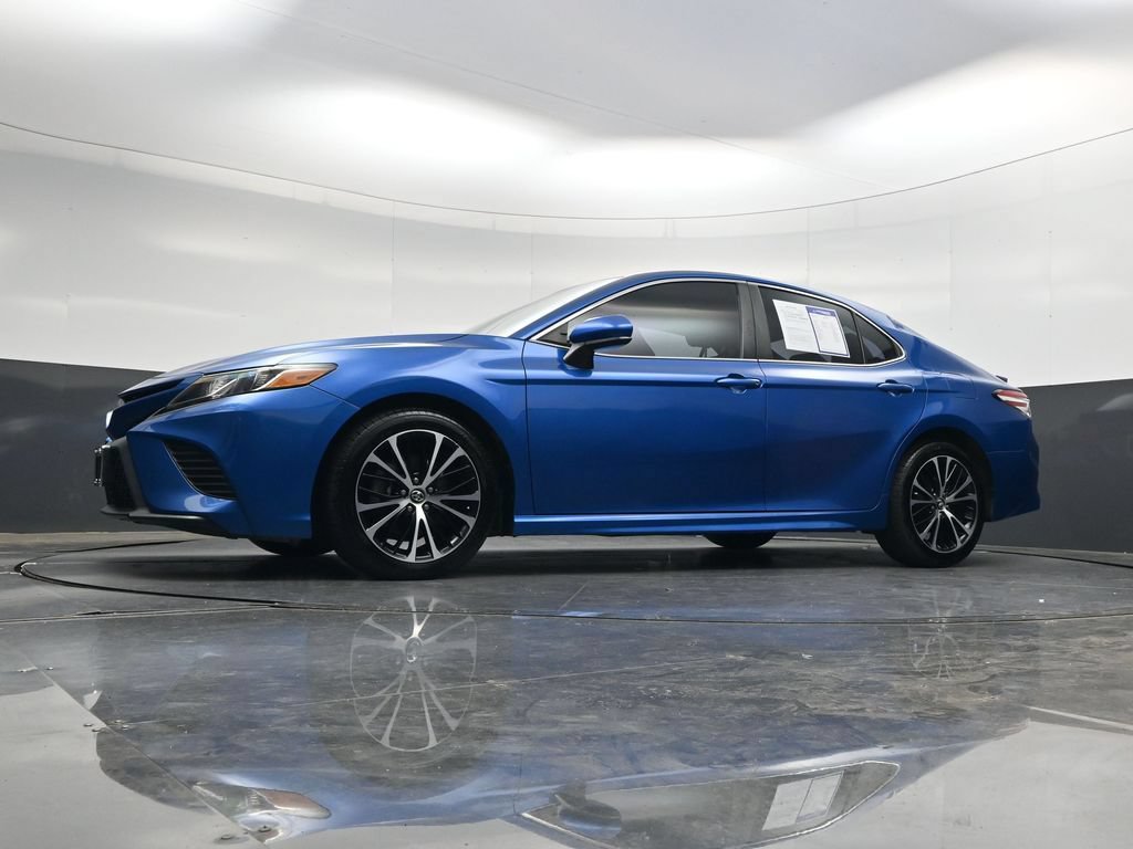 Used 2020 Toyota Camry SE FWD image 32